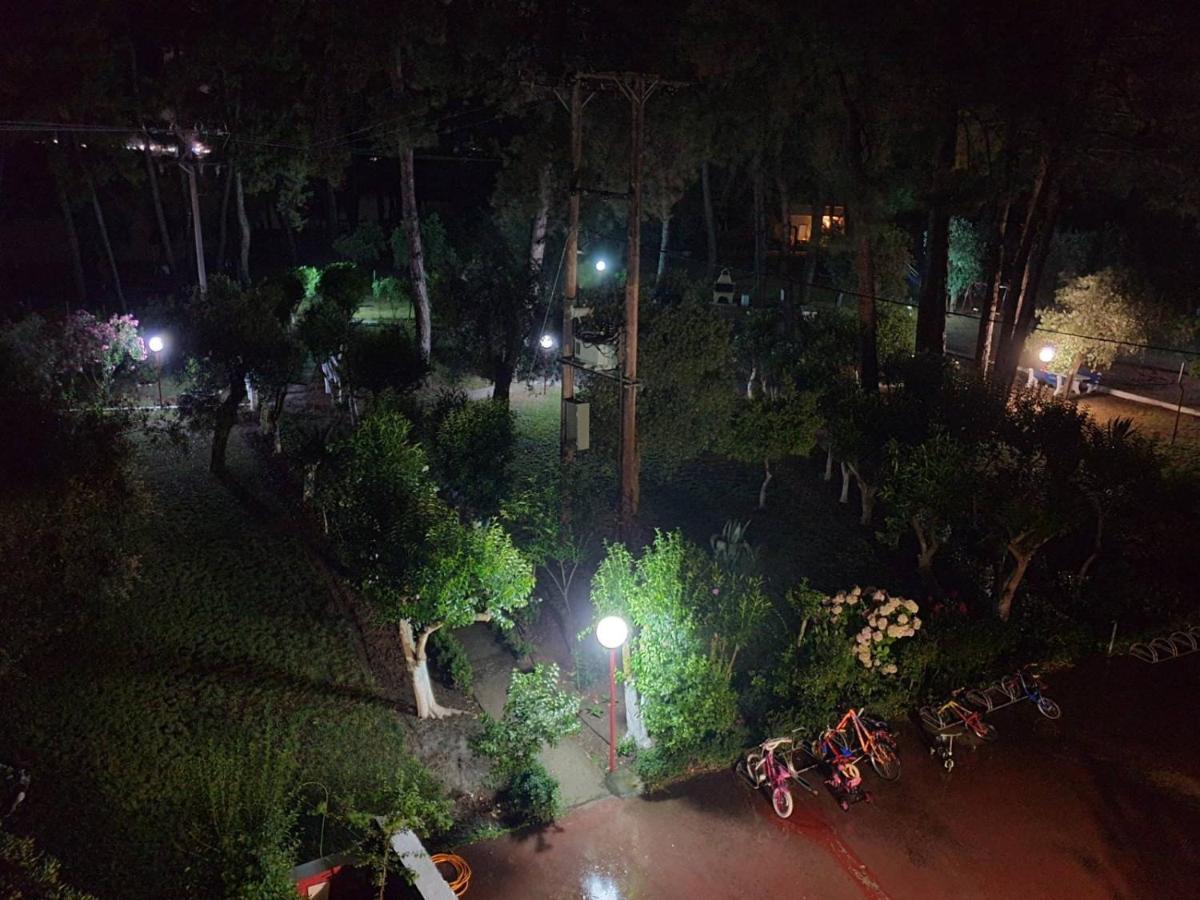 Nisteri Seaside Apartment ลีเมนาส ภายนอก รูปภาพ